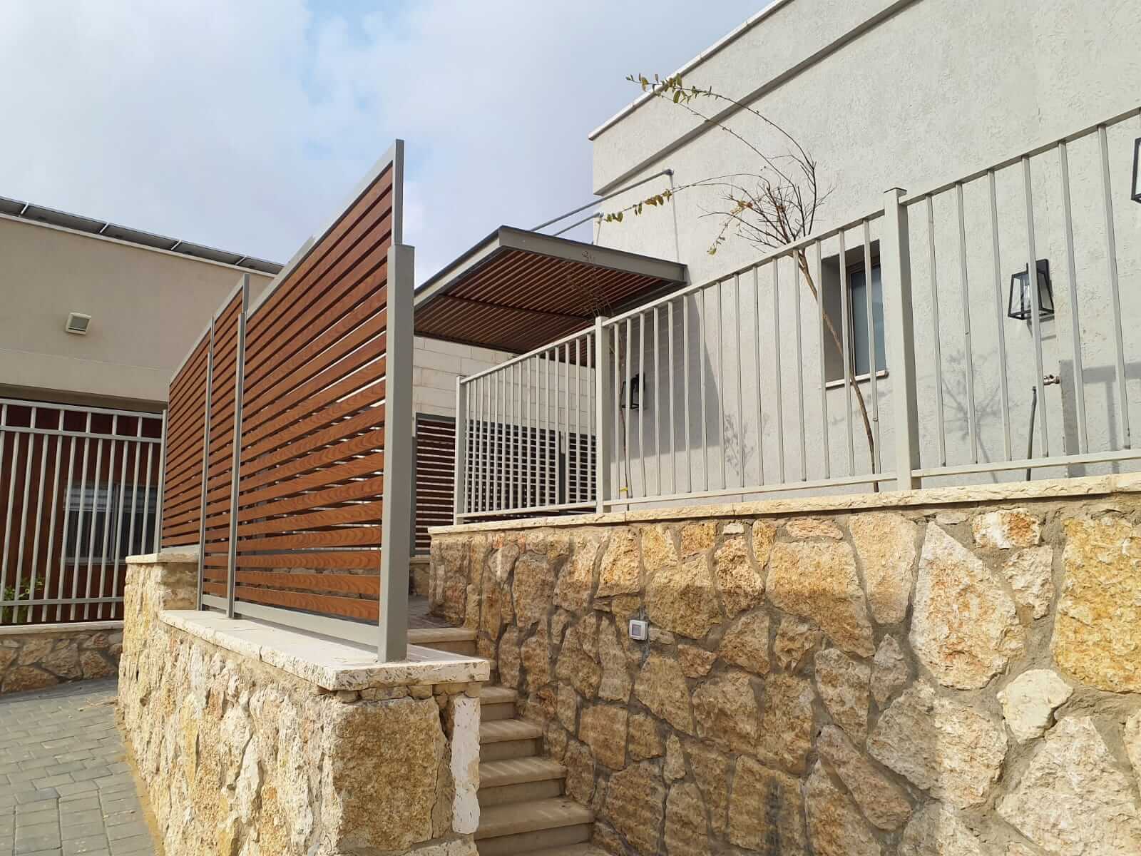 אדורה (8)