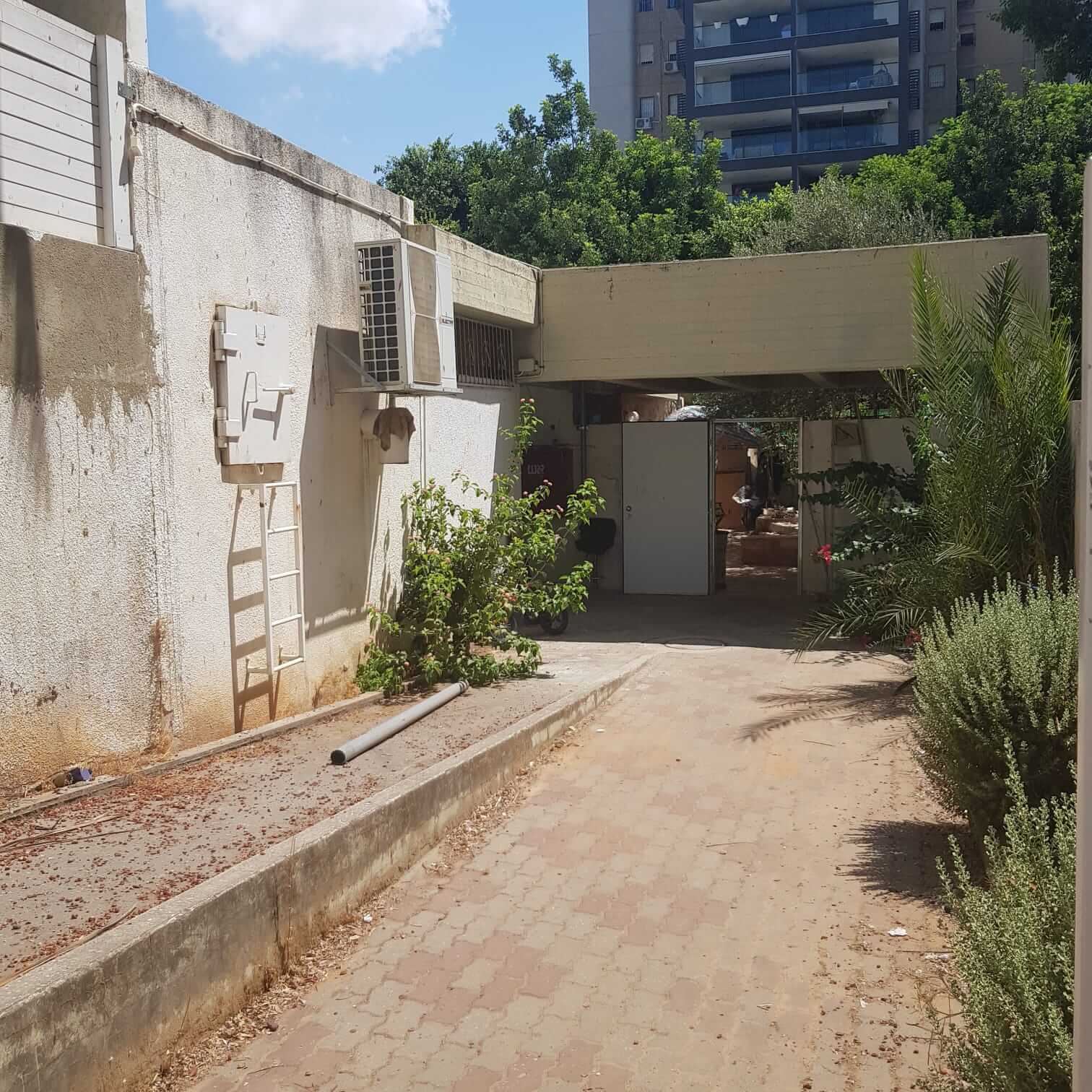 Ganei Tikva — Ein Ganim