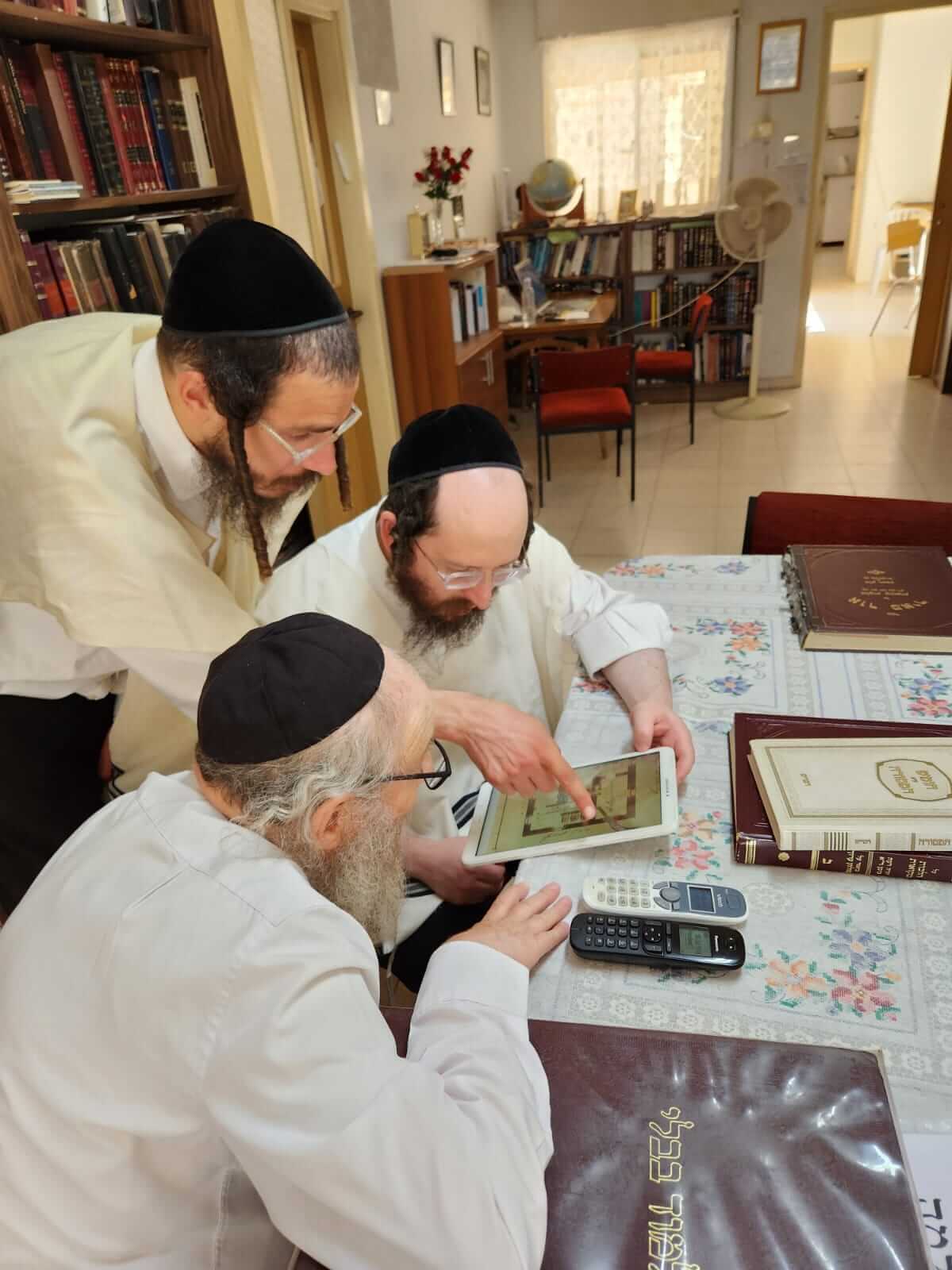 התייעצות הלכתית עם הגאון הרב מאיר פויזן שליטא (1)
