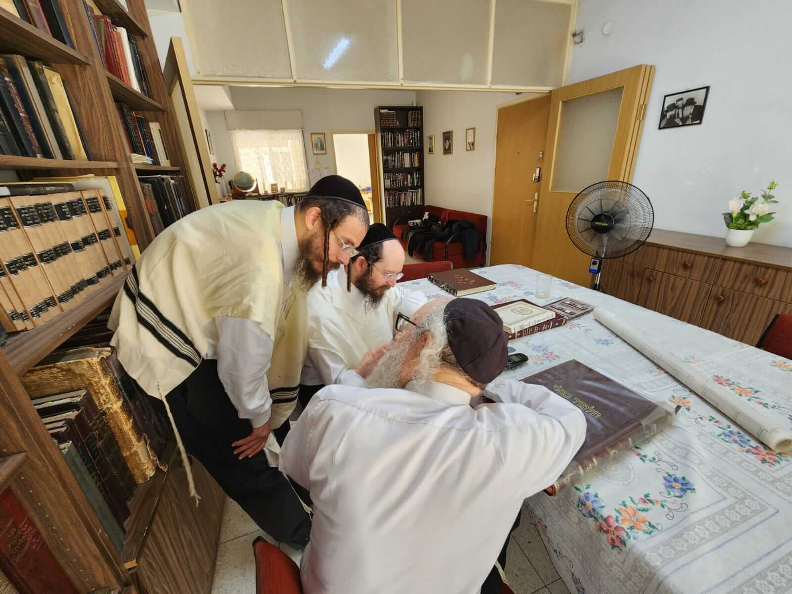 התייעצות הלכתית עם הגאון הרב מאיר פויזן שליטא (2)