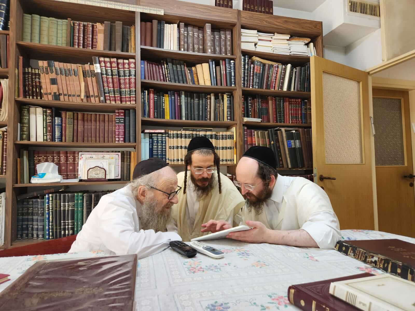 התייעצות הלכתית עם הגאון הרב מאיר פויזן שליט"א
